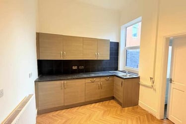 2 bed house, Holman Street, Deepdale, Preston, PR15HB - Image 3