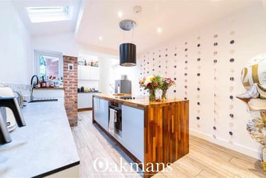 6 bed house, Hubert Road, Selly Park, Birmingham, B296ER - Image 2