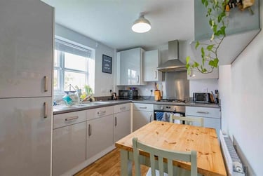 2 bed flat, Escelie Way, Selly Oak, Birmingham, B296GP - Image 4