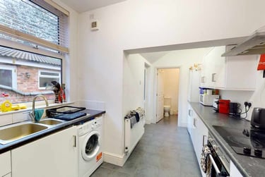 5 bed house, Winchester Avenue, City Centre, Leicester, LE31AX - Image 10