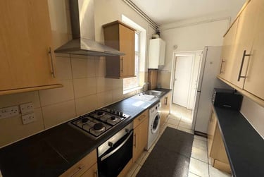 2 bed house, St. Leonards Road, Clarendon Park, Leicester, LE23BZ - Image 3