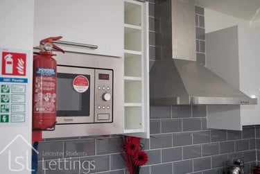 1 bed flat, Extra Large Studio, Demontfort Street, Highfields, Leicester, LE17GW - Image 7