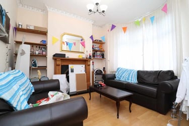 4 bed house, Roath, Plasnewydd, Cardiff, CF243EZ - Image 2