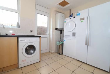 6 bed house, Roath, Cathays, Cardiff, CF244GD - Image 3