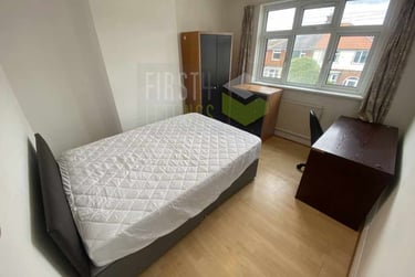 5 bed house, Stanfell Road, Knighton, Leicester, LE23GD - Image 5