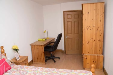 2 bed flat, Charles Street, Highfields, Leicester, LE11LA - Image 3