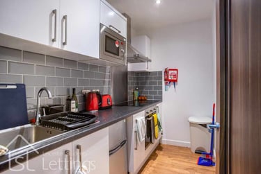 2 bed flat, West Street, Highfields, Leicester, LE16XQ - Image 6