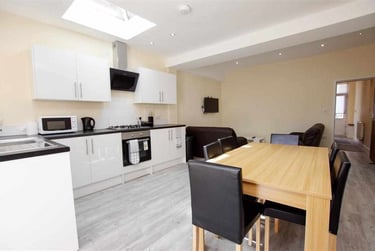 5 bed house, Raddlebarn Road, Selly Park, Birmingham, B296HH - Image 10