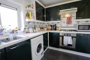 2 bed flat, Herons Way, Selly Park, Birmingham, B296TR - Image 5