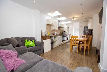 6 bed house, Hubert Road, Selly Park, Birmingham, B296ER - Image 1