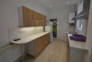 4 bed house, Welford Road, Clarendon Park, Leicester, LE26BD - Image 4