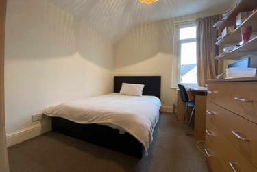 5 bed house, Cathays, Cardiff, CF244QP - Image 5