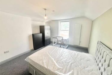 4 bed house, Walter Road, Mount Pleasant, Swansea, SA15RF - Image 3