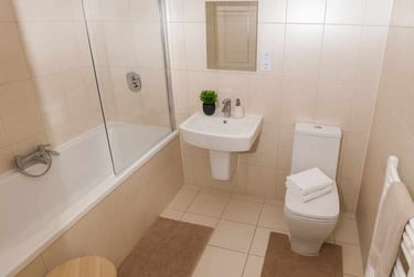 2 bed flat, (En-suites), Knighton Road, Stoneygate, Leicester, LE23HL - Image 4