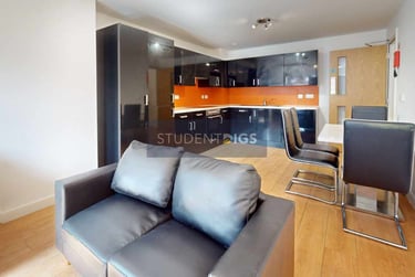 3 bed flat, London Road, Highfields, Leicester, LE20BL - Image 2