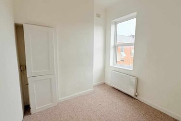 2 bed house, Holman Street, Deepdale, Preston, PR15HB - Image 5