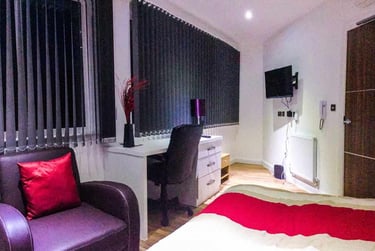 1 bed house, (Studio), Charles Street, Highfields, Leicester, LE11LB - Image 2