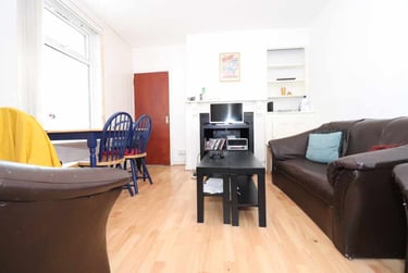3 bed flat, Heath, Maindy, Cardiff, CF143LX - Image 1