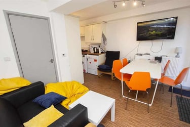 6 bed house, Heeley Road, Selly Park, Birmingham, B296EZ - Image 1