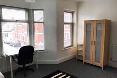 5 bed house, Cathays, Cardiff, CF244JZ - Image 3