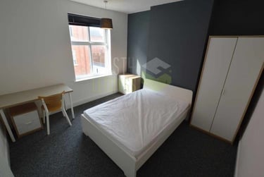 3 bed house, Wordsworth Road, Knighton, Leicester, LE26ED - Image 1