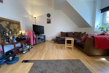 2 bed house, Riverside, City Centre, Cardiff, CF116AH - Image 2