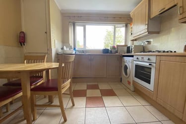 3 bed house, Lakeside, Cyncoed, Cardiff, CF236DW - Image 2