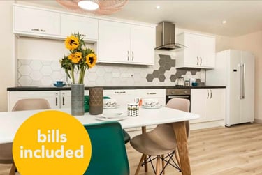 6 bed flat, Cathays, Cardiff, CF244NB - Image 2