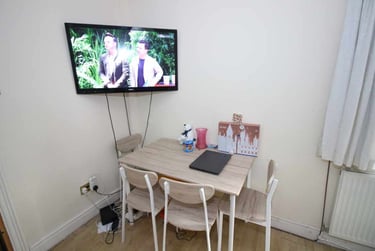 5 bed house, Cathays, Cardiff, CF244RB - Image 3