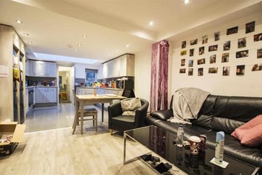 6 bed house, Heeley Road, Selly Park, Birmingham, B296EL - Image 2