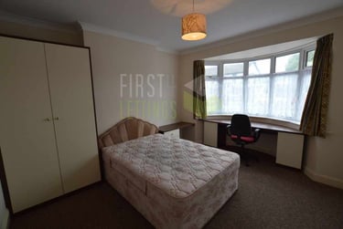 4 bed house, Welford Road, Clarendon Park, Leicester, LE26BD - Image 3