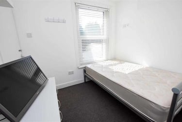 6 bed house, Dawlish Road, Selly Park, Birmingham, B297AT - Image 5