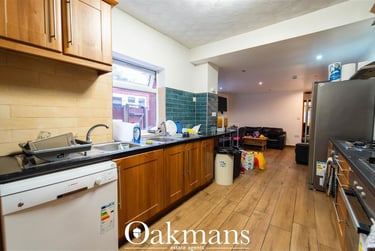 8 bed house, Dawlish Road, Selly Park, Birmingham, B297AH - Image 3