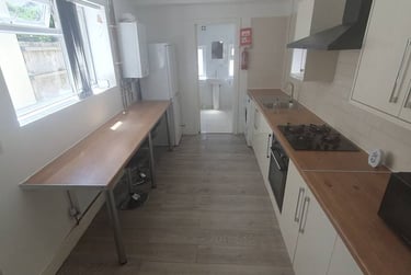 4 bed house, N/A, Adamstown, Cardiff, CF241NX - Image 8