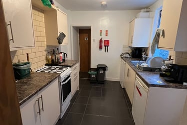 4 bed house, Park Place, Brynmill, Swansea, SA20DH - Image 1