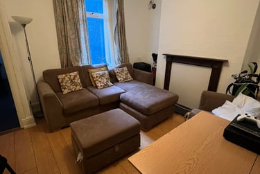 4 bed house, Park Place, Brynmill, Swansea, SA20DH - Image 2