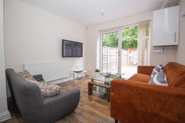 4 bed house, Blue Fox Close, City Centre, Leicester, LE30EE - Image 3