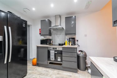 4 bed house, Luton Road, Selly Park, Birmingham, B297BN - Image 2