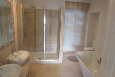 6 bed house, Heathfield, Mount Pleasant, Swansea, SA16EJ - Image 3