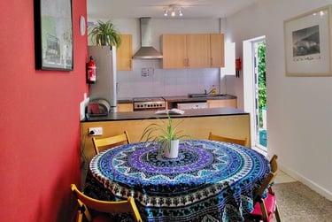 4 bed house, Rhyddings Terrace, Brynmill, Swansea, SA20DR - Image 2