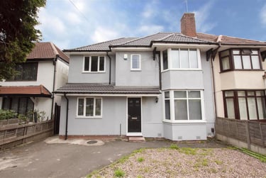 6 bed house, Harborne Lane, Selly Park, Birmingham, B296TQ - Image 1