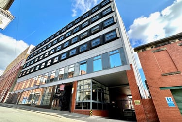 2 bed flat, Buckingham House, 4 Glovers Court, City Centre, Preston, PR13AT - Image 9