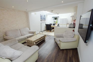 6 bed house, Hubert Road, Selly Park, Birmingham, B296ER - Image 1