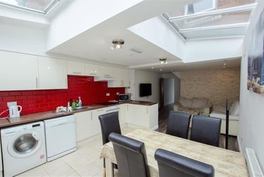 6 bed house, Hubert Road, Selly Park, Birmingham, B296ER - Image 3