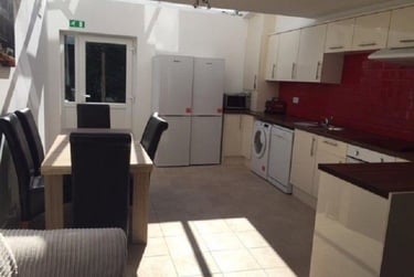 6 bed house, Hubert Road, Selly Park, Birmingham, B296ER - Image 9