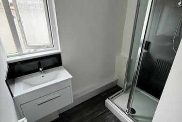 5 bed house, Lewis Street, St Thomas, Swansea, SA18PB - Image 4