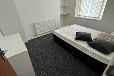 5 bed house, Lewis Street, St Thomas, Swansea, SA18PB - Image 6