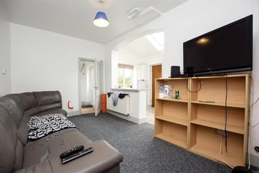 7 bed house, Oak Tree Lane, Selly Oak, Birmingham, B296HX - Image 1