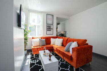 2 bed house, Katie Road, Selly Oak, Birmingham, B296JG - Image 3