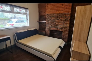 5 bed house, Baglan St, Port Tennant, Swansea, SA18JZ - Image 2